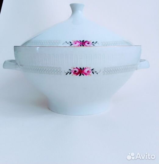 Старинная фарфоровая супница