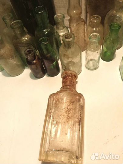 Коллекционные бутылочки и чернильницы