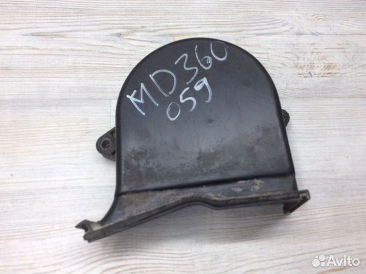 Кожух ремня грм левый Mitsubishi Pajero/Montero Ii