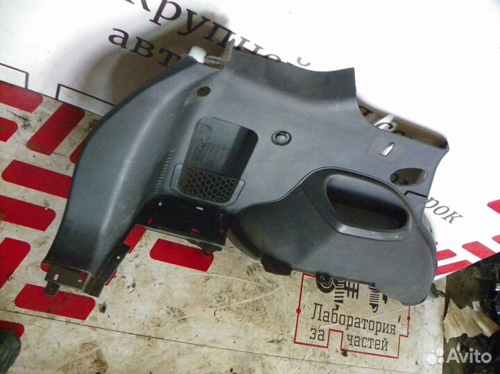 Обшивка багажника Kia Sorento