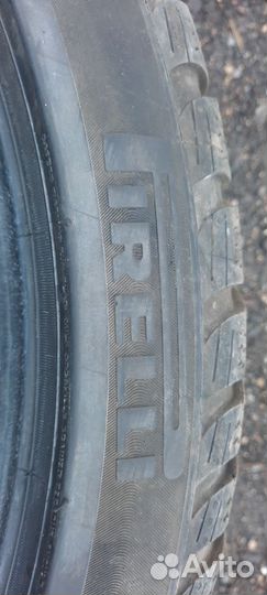 Pirelli Winter Sottozero 3 245/40 R19 98V
