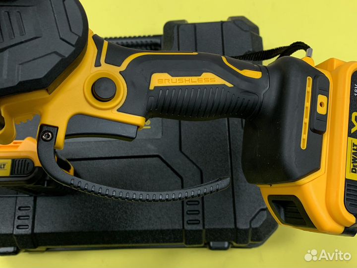 Цепная пила dewalt