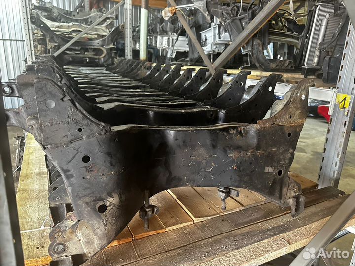 Подрамник Mitsubishi Lancer 9