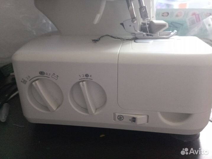 Швейная машинка оверлок Necchi 4455D