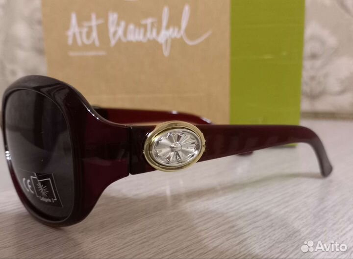 Солнцезащитные очки женские