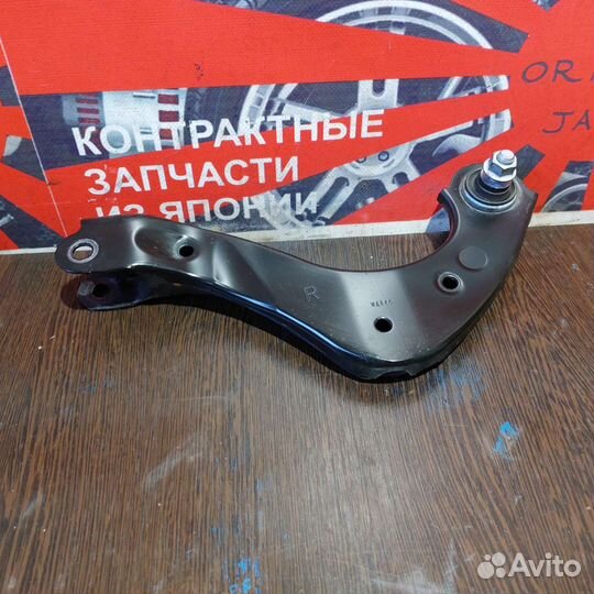 Рычаг подвески верхний правый камри 70