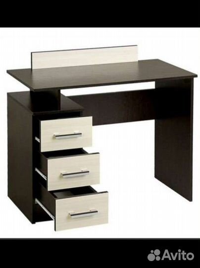 Письменный стол
