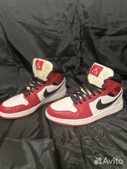 Кроссовки Nike Air Jordan 1