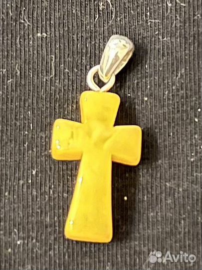 Подвеска из янтаря