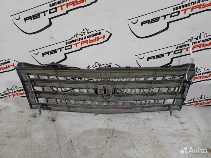 Решетка радиатора nissan gloria ENY34 HY34 MY34 2