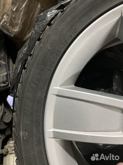 Yokohama Ice Guard IG30 225/45 R18