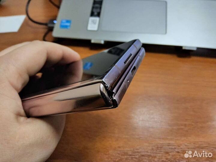 Телефон Samsung Z fold2 256