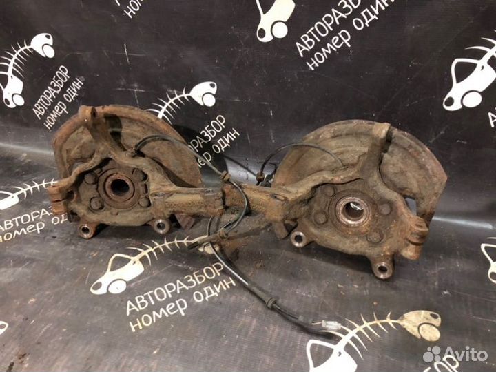 Кулак поворотный ступица Nissan Qashqai J10E 1.6