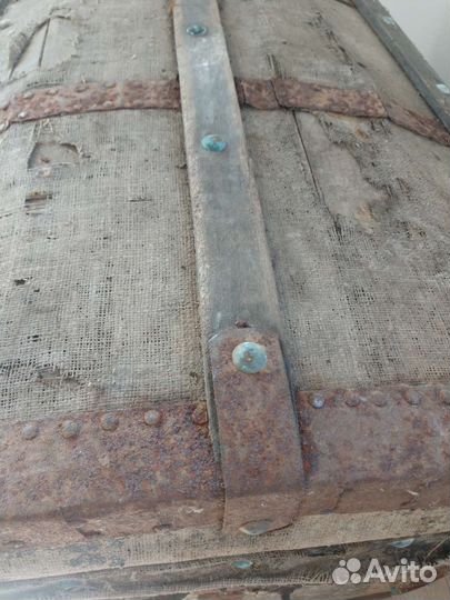 Сундук багажный старинный