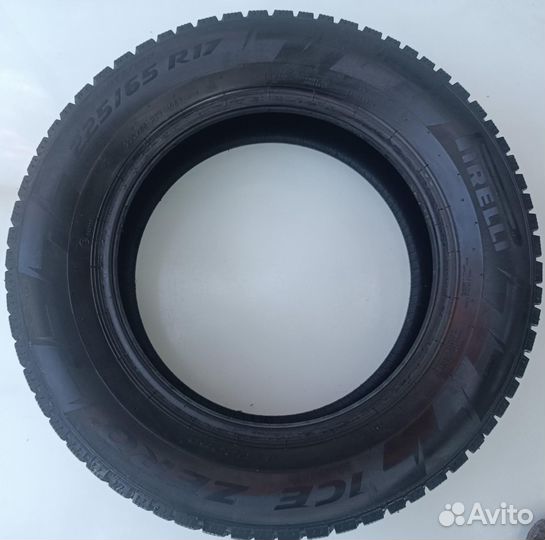 Pirelli Ice Zero 225/65 R17