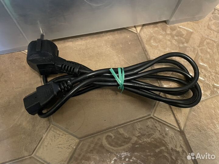 Кабель питания для компьютера