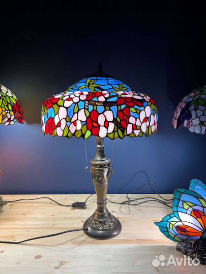 Лампа настольная в стиле Тиффани