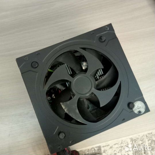 Блок питания нерабочий 700w