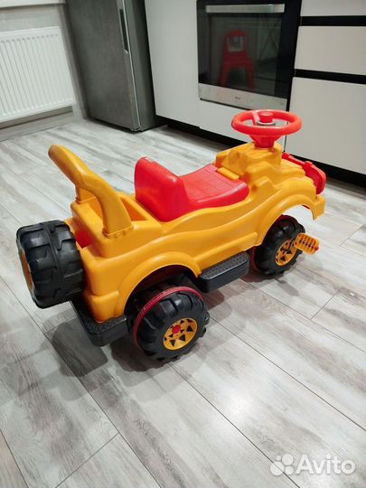 Машина детская б/у