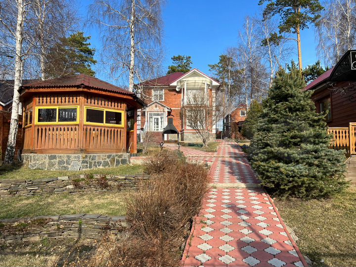 Коттедж 160 м² на участке 22 сот.