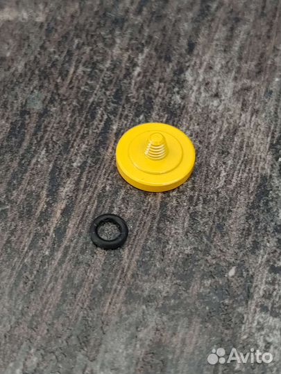 Кнопка спуска затвора желтая