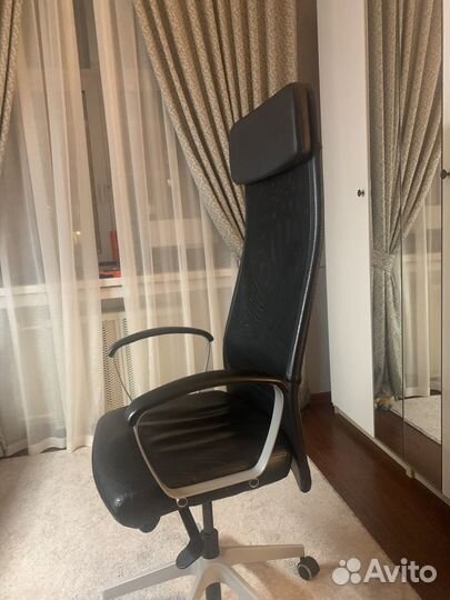 Компьютерное кресло IKEA маркус бу