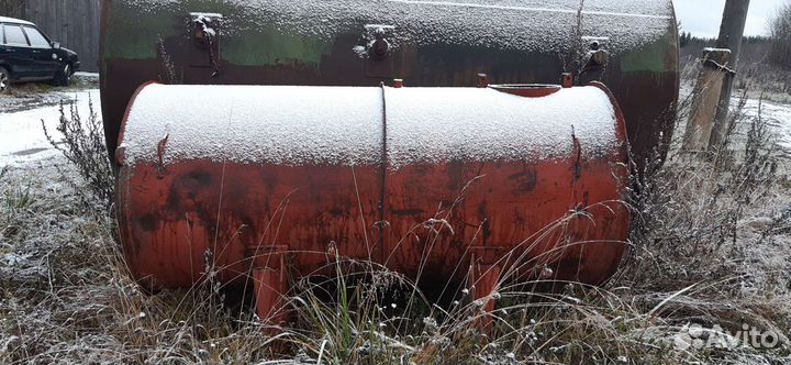 Емкость, цистерна