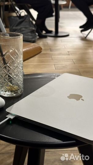 Apple Macbook air 13 m2 512gb