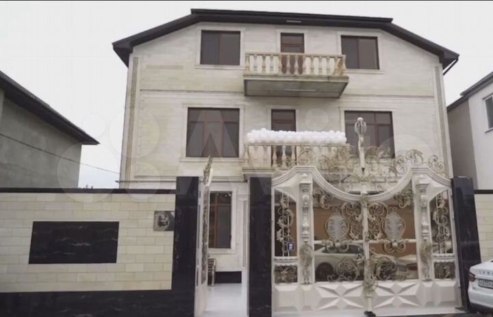 Дом 540 м² на участке 4,6 сот.
