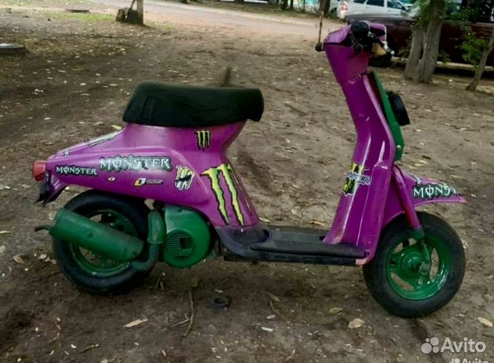 Мопед скутер Suzuki bara