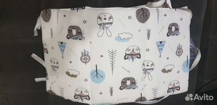 Бортики в детскую кроватку в отличном состоянии