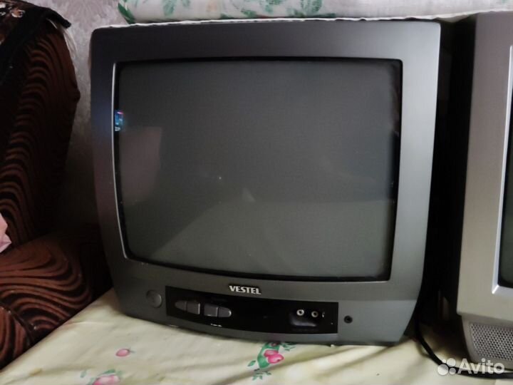 Телевизор 2шт