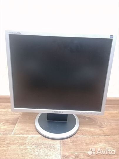 Монитор Samsung SyncMaster 940n