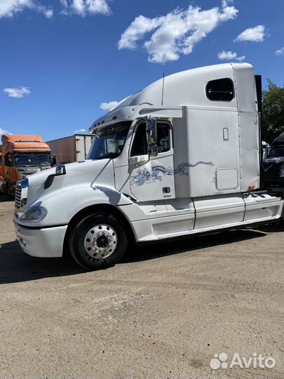 Freightliner Columbia, 2002