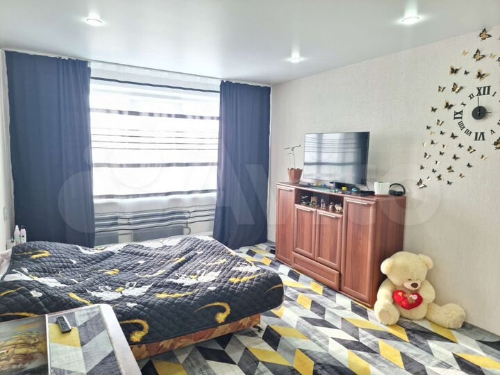 4-к. квартира, 92 м², 9/9 эт.