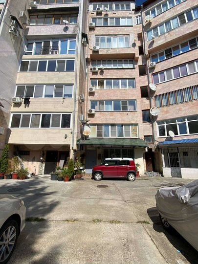 5-к. квартира, 150 м², 1/7 эт.