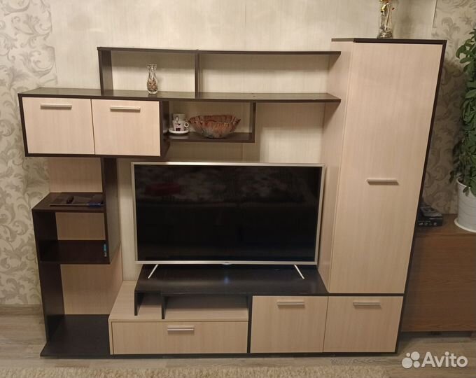 Стенка в гостиную