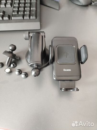 Держатель для телефона с беспроводной зарядкой