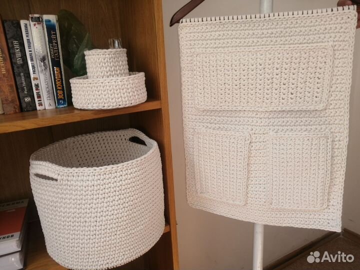 Корзина вязаная