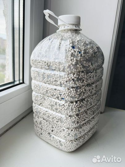 Минеральный наполнитель для туалета кошек