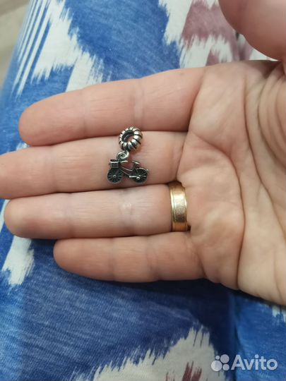 Украшение шарм