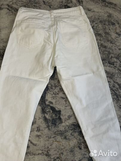 Джинсы белые