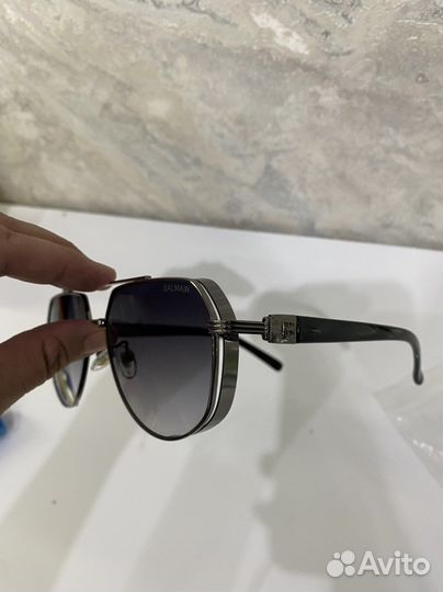 Солнцезащитные очки balmain