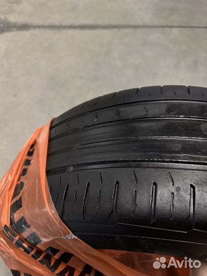 Continental ContiPremiumContact 5 215/65 R16