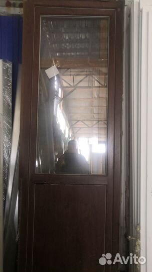 Двери входные пвх разные