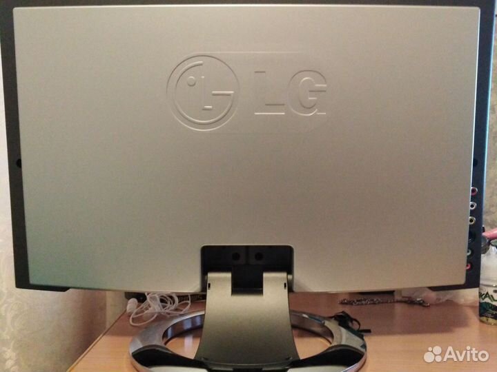 Монитор-телевизор LG flatron l172wt