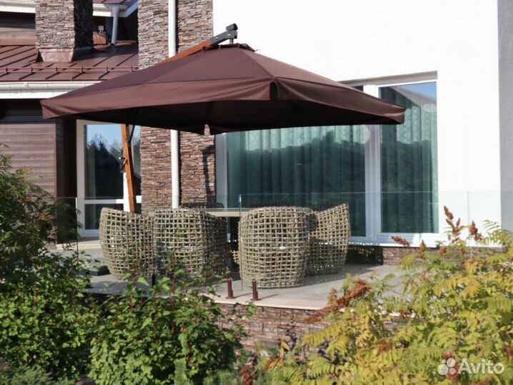 Уличный зонт от солнца в наличии. Центральная опор