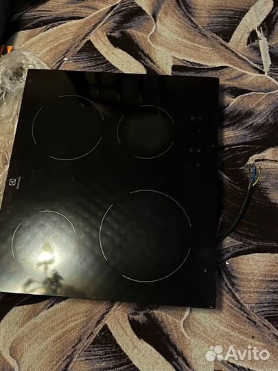 Электрическая варочная поверхность Electrolux EHV