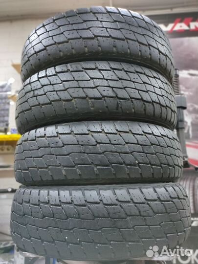 Kumho Road Venture AT61 205/75 R15