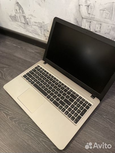 Ноутбук asus